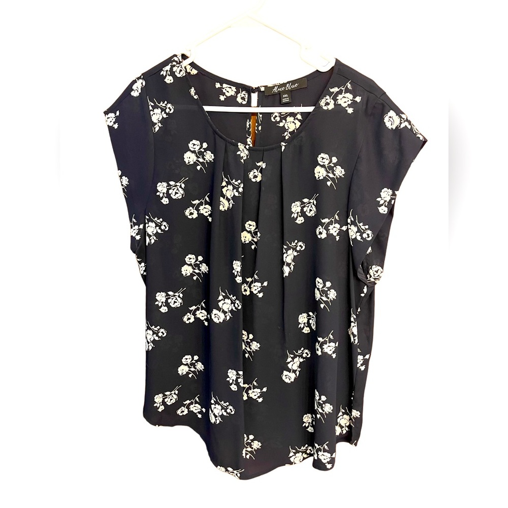 Navy & white Alice Blue pleated cap sleeved blouse.